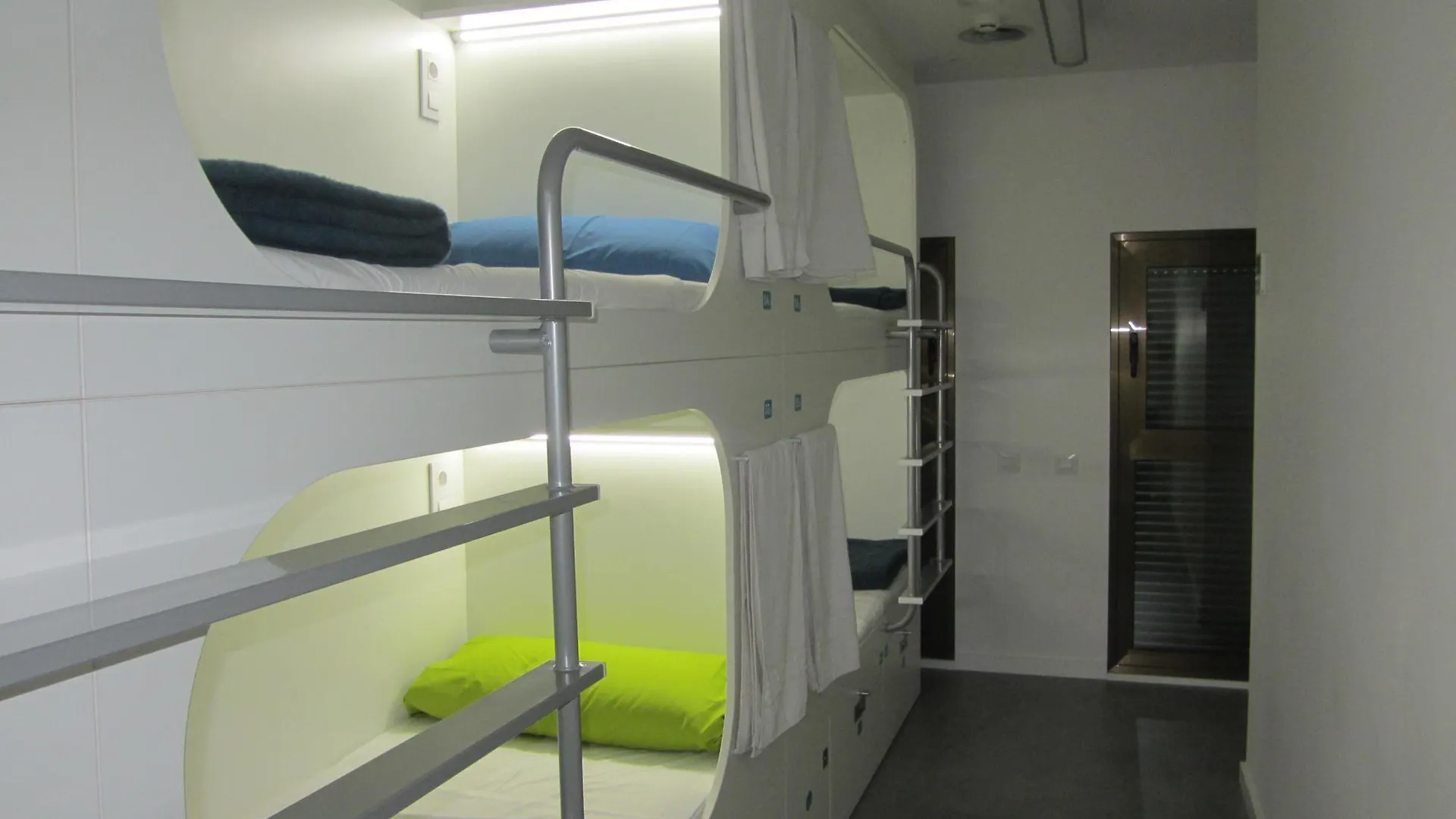 Dream Cube Hostel Barcelona